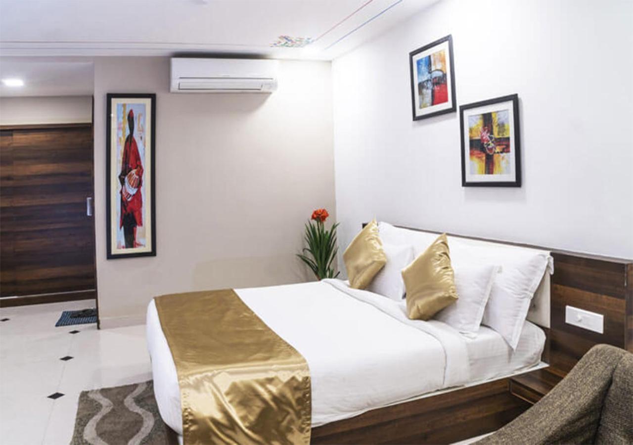 Hotel Kingfisher Udaipur Exterior photo